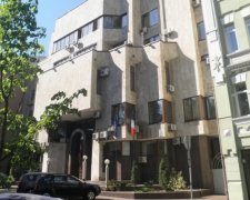 Посольство Франции нарушает визовое соглашение с Украиной