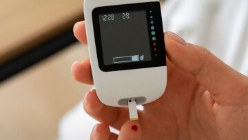 Тест-смужки для вимірювання глюкози стануть безкоштовними для діабетиків