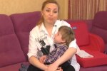 Одинокая украинка борется за жизнь маленького сына с ДЦП: "Не нужны ни мужу, ни государству"