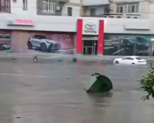 Злива, дощ, кадр з відео
