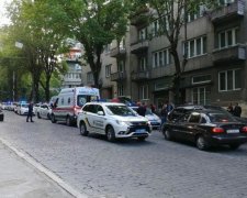 Озвірілий винуватець ДТП вдарив поліцейську ножем