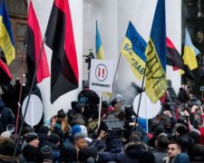 Правдами і неправдами: влада тисне на активістів Саакашвілі