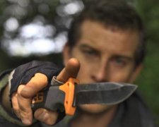 Беар Гріллс врятував життя британцю