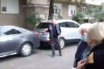 Мер Ужгорода Андріїв накинувся на виборця, депутат допомагав: "зараз як вріжу!"