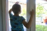 "Забирайте, він - хворий": у Мелітополі мати упекла сина до дитбудинку і забула назавжди