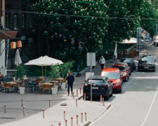 Українці, авто, фото із соцмереж