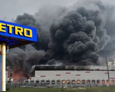 Metro попередила про перебої з товарами після удару РФ по складу