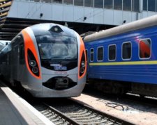 Кількість електронних квитків на потяги зросла вдвічі