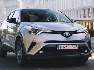 Toyota C-HR EV