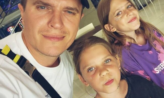 Анатолій Анатоліч з доньками, фото з instagram