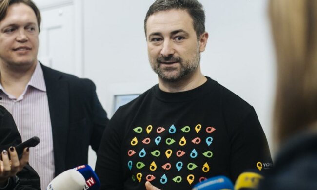 Миллионную зарплату конкурента Кравцова из "Укрпочты" Смелянского разложили на копейки: как и зачем