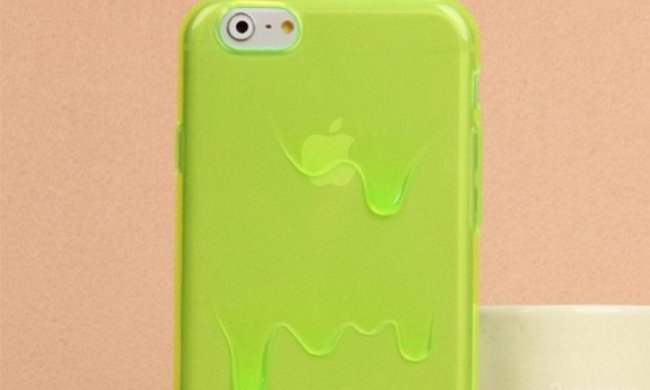 Желейний чохол захистив смартфон від падіння (відео)