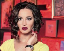 Бузова намалювала прес і заговорила про свої права: фото