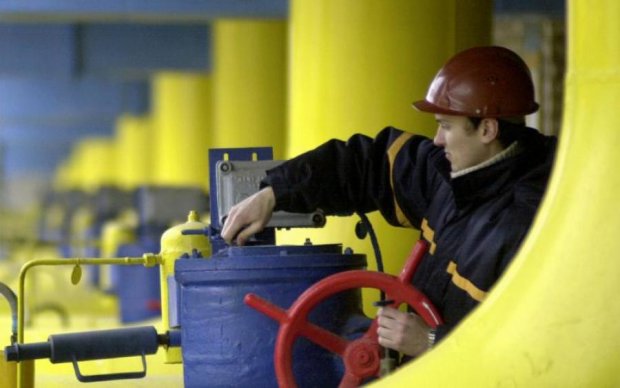 Война Нафтогаза и Газпрома: стало известно, кто спасет украинцев от холода