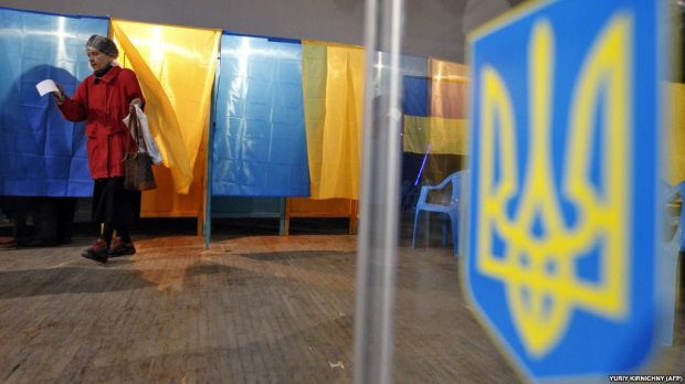 Кандидати в президенти України подали декларації: казкова пенсія Гриценко і нерухомість Садового