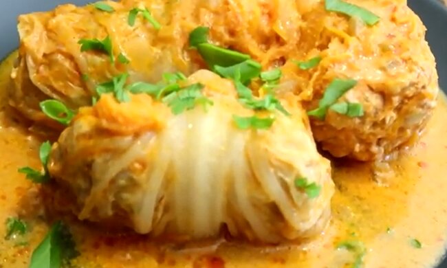 Голубцы из пекинской капусты, скриншот: YouTube