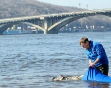 Реве та стогне: Дніпро перетворився на стічну канаву