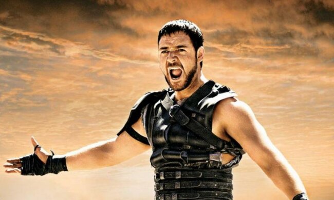 Далеко не гладиатор: голливудский красавчик изменился до неузнаваемости