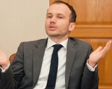 У День святого Валентина в мережу потрапило інтимне листування міністра Малюська з дружиною