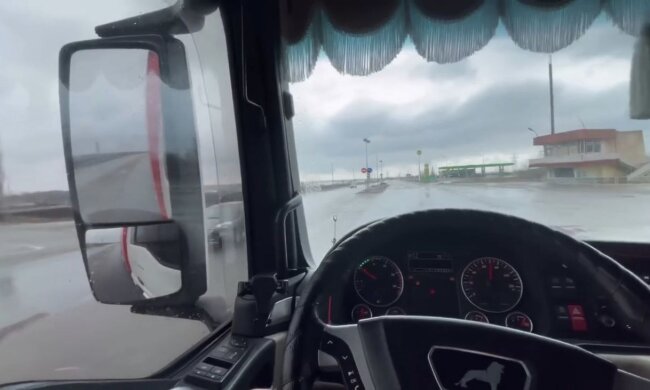 Водій автотранспортних засобів: фото скрін Ютуб