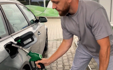 АЗС. Фото: скрін youtube