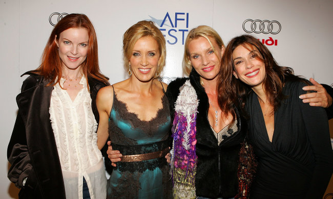 "Відчайдушні домогосподарки" не відскіпалися арештом: обдурені батьки витрясуть з них цілий статок