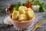 Быстрый и вкусный завтрак на каждый день: рецепт тыквенных ленивых вареников со свежими фруктами