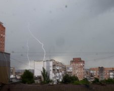 Погода на 30 серпня: Захід поділиться дощем зі Сходом
