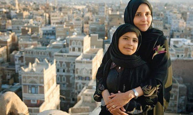 Разведена в 10 лет: родной отец продал дочь извращенцу за долги