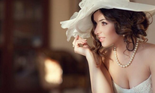 Мокрая Огневич оголила загорелые булочки: фото