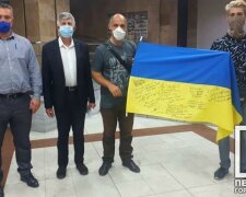 Батько і син з Дніпра об'їхали країну по периметру за місяць - "За кордоном був, А Україну і не бачив"