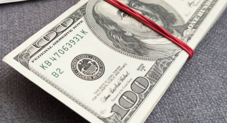 Доллары, изображение из свободных источников