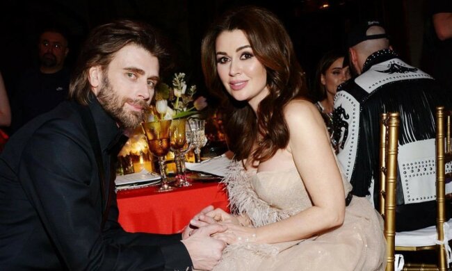 Фатальна доля Заворотнюк: відома співачка втратила волосся, фото