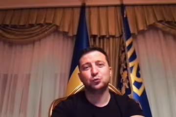 Зеленський вдячний ковіду за відсутність нюху: "Не звертаю увагу на продукцію життєдіяльності"
