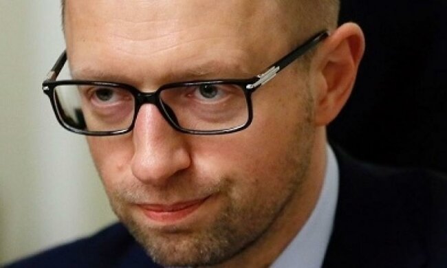  Против Яценюка уже три фракции - Луценко