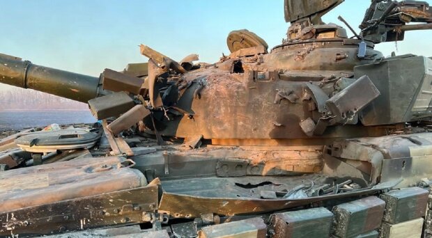 Розбиті танки рф. Фото: скриншот Facebook