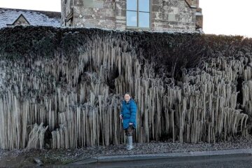 Инопланетные сосульки, фото: Helen Stratford/SWNS
