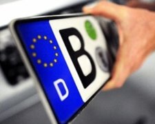 На авто "транзитних порушників" відкриють полювання