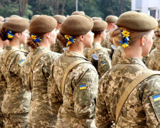 Мобилизация женщин: фото Армия Inform
