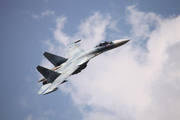 Путин запустил против США "воздушных монстров", жесткая схватка попала на видео