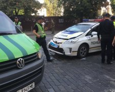 Патрульный Prius протаранил инкассаторскую машину в Киеве (ФОТО)