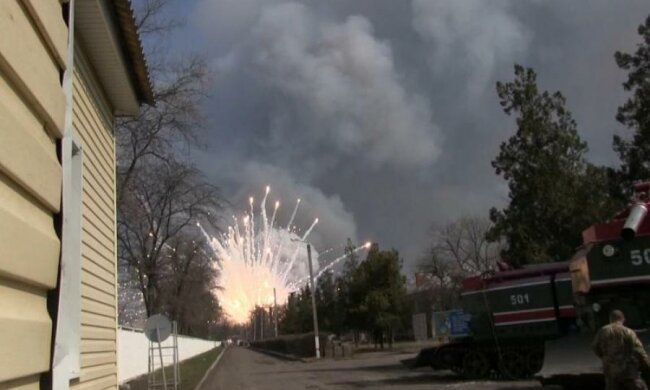 Минобороны рассматривает три причины взрывов в Балаклее