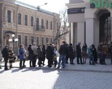 Украинцы массово гребут кредиты