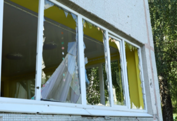 Как защитить окна от взрывной волны: бюджетный лайфхак от украинки