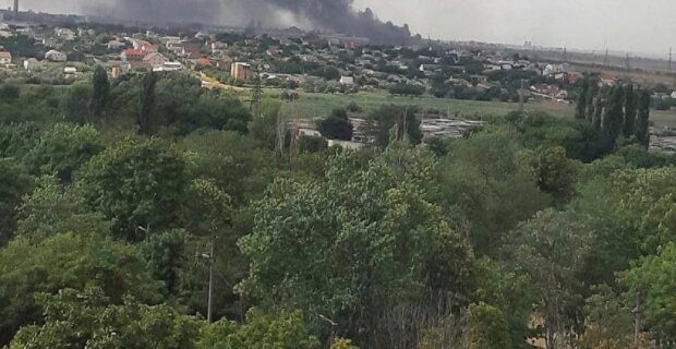 Чорнобаївка, горить склад з боєкомплектом. Фото: скриншот Telegram