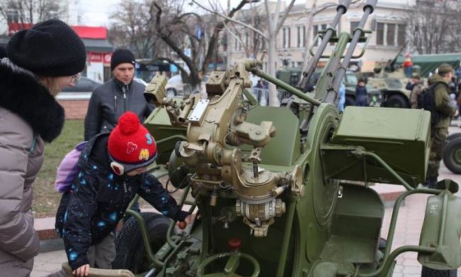 Під черевом у НАТО: навіщо Росії насправді Крим