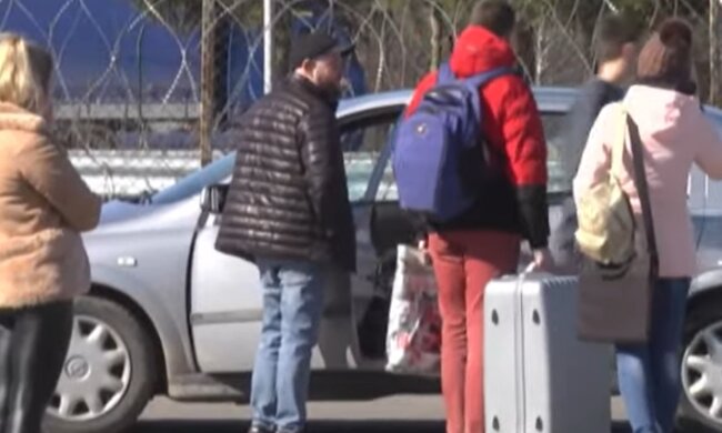 Черги на польському кордоні, скріншот: YouTube