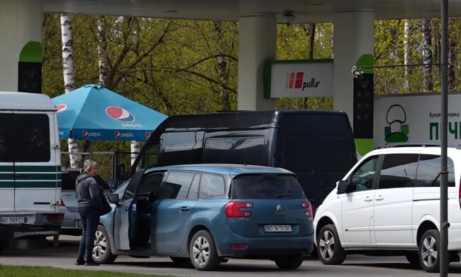 АЗС, скриншот: YouTube