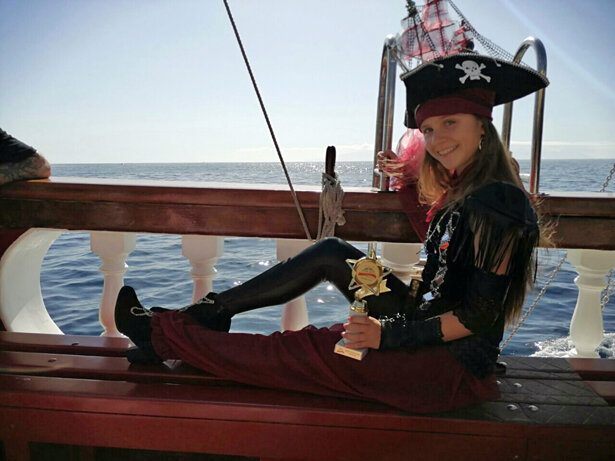 Семикласниця з Бердянська взяла корону на "Міс світу 2019": допомогли пірати