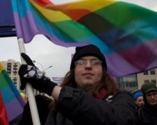 Зниклого на Донбасі ЛГБТ-активіста видворили до Росії